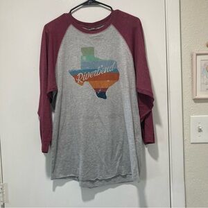 Riverbend Texas Graphic Raglan Shirt - Gray and Burgundy
